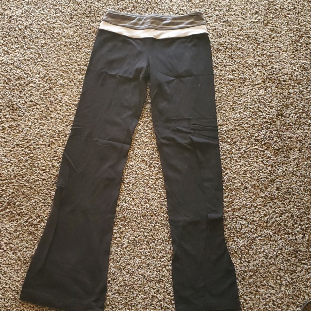 Lululemon yoga pants